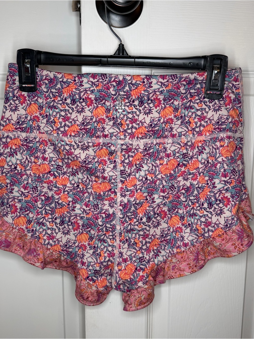Free People Movement Pile All Day Pink Purple Floral Shorts Ruffle Women M - Picture 3 of 7